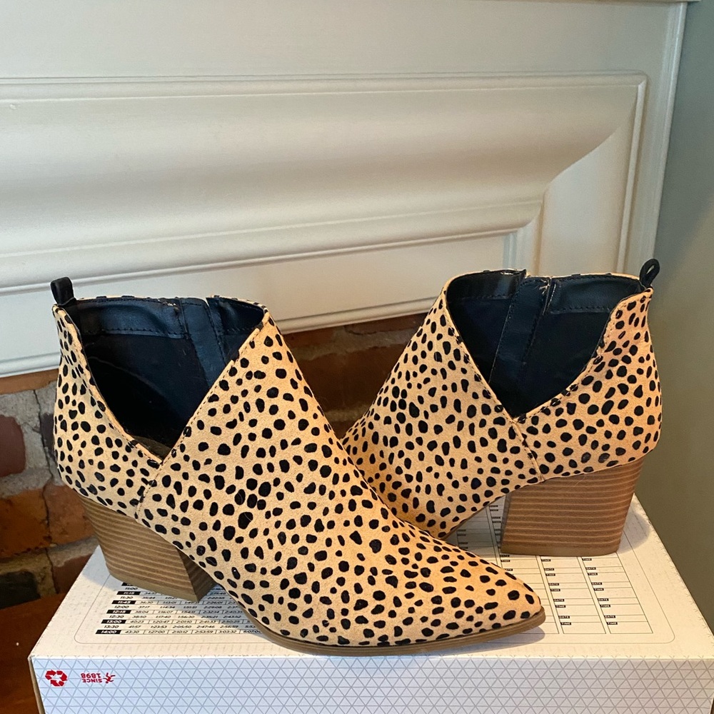 Qupid Cheetah Ankle Boots Bootie Animal Print Size 7 Black Tan New Without Box